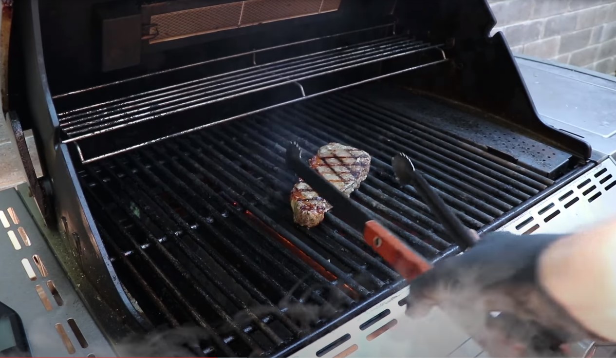 can you cook frozen steak on grill